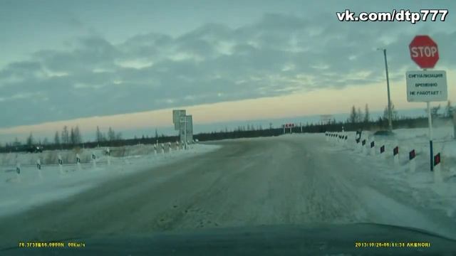 поворот без тормозов зимой