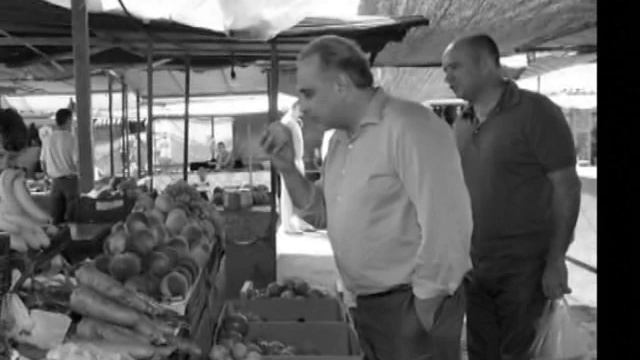 Генерал-майор Яцков прислуживает кандидату от ПР