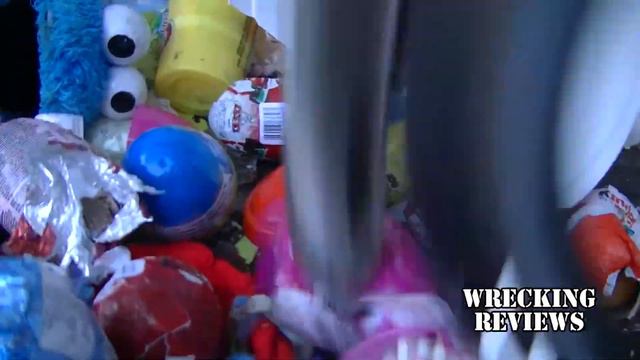 (REUPLOADED) Surprise Eggs Candy Machine Kinder Egg Angry Birds Disney Dora The Explorer Hello Kitt смотреть онлайн