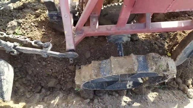 Беларус 132Н посадка картофеля самодельной сажалкой смотреть онлайн