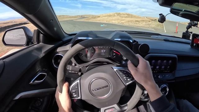 2020 Camaro SS 1LE Track Review - Is It REALLY That Good? смотреть онлайн