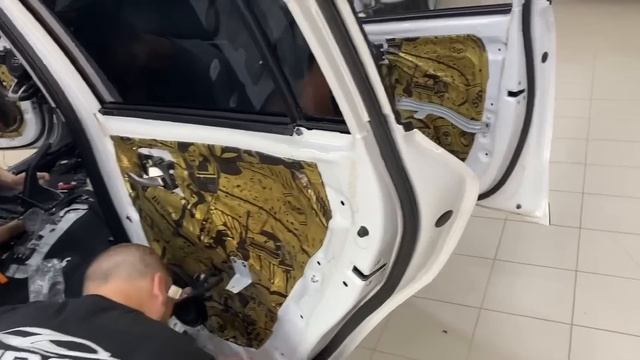 Аудиосистема SQ против эстрады #громкийфронт Автозвук в Kia Rio X / Киа Рио Икс за 75000 рублей смотреть онлайн