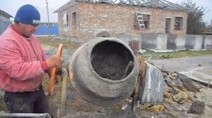 Как правильно замешать бетон в бетономешалке