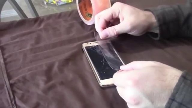 How to Fix your phones cracked screen...for FREE. смотреть онлайн