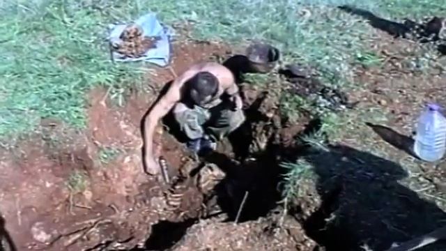 2002.28 августа. Поисковый отряд "Рубеж" на мысе Херсонес смотреть онлайн