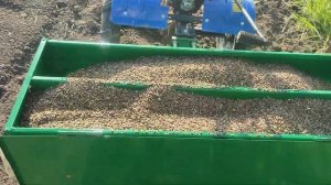 Первый раз сею эспарцет сеялкой с мотоблоком...