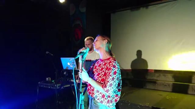 Лера Яскевич - John (Live Ростов-на-Дону 09.10.2019) смотреть онлайн