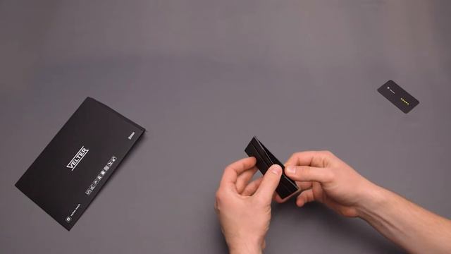 Распаковка мини-кардхолдера из кожи Velter с RFID-защитой смотреть онлайн