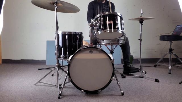 1980s Yamaha Recording Custom "Bop" Piano Black Drum Kit смотреть онлайн