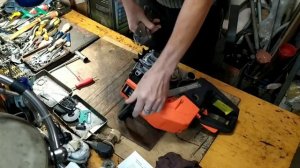 Сорвана резьба на шпильках в бензопиле.