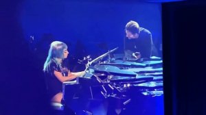 Lady Gaga and Bradley Cooper perform Shallow in Las Vegas