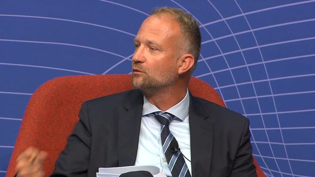 Fourth ESRB annual conference: Policy panel discussion: The future of financial services смотреть онлайн