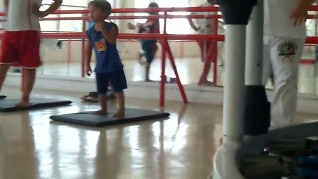 Caio fazendo capoeira 2 смотреть онлайн