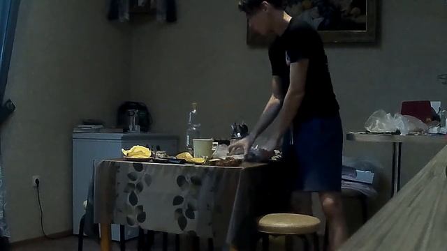 НАПОИЛ СЕСТРЕНКУ ВОДОЙ С УНИТАЗА ПРАНК / ПРАНК НАД СЕСТРЁНОКЙ