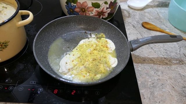 Делаю педикюр мужу\Мясные гнезда с спагетти\Прогулка смотреть онлайн