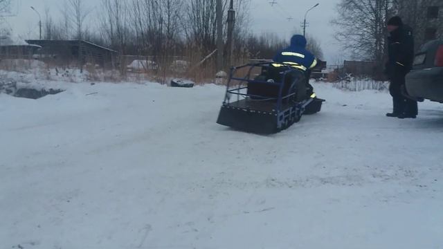 Толкач Егерь 650. Тест без направляющих подрезов. смотреть онлайн