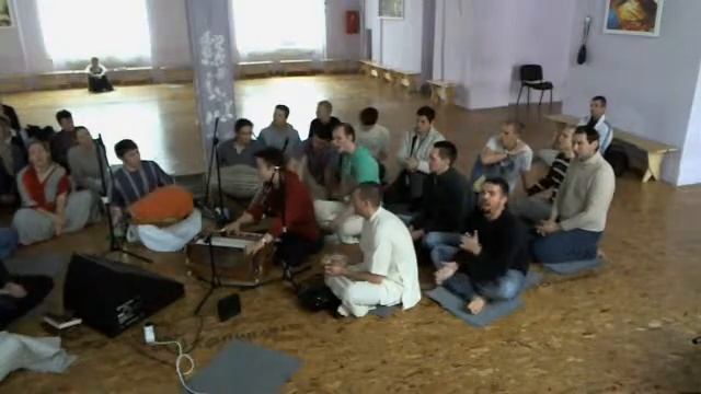 2014.05.30, Пт. - СПб, КЦ Гаура. Пятничные Киртаны смотреть онлайн