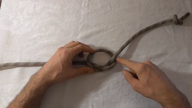 Learn How to Tie A Cowboy's Lasso - WhyKnot смотреть онлайн