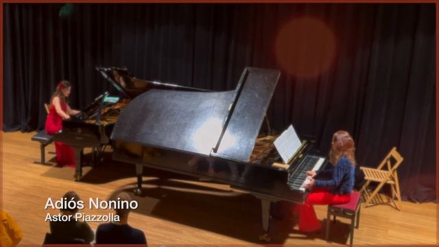Astor PIAZZOLLA - Adiós Nonino - Libertango - Para Chang und Birgitta Eila an zwei Klavieren смотреть онлайн