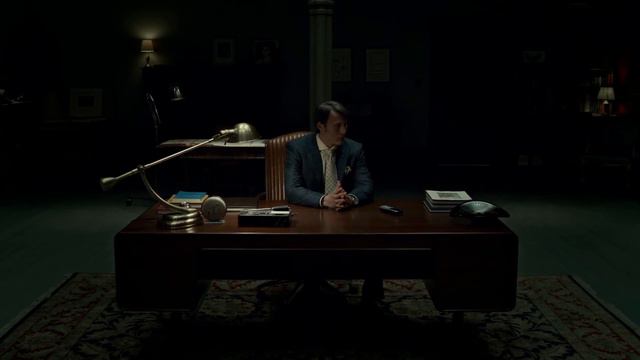 Ганнибал Лектер в тишине одиночества обдумывает свой следующий ход!) смотреть онлайн