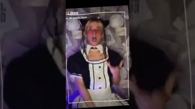 Парни в костюмах горничных сасные смотреть онлайн