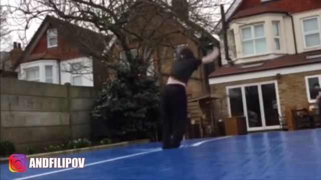 ШКОЛЬНИК КОТОРЫЙ СМОГ - Том Холланд тренировки и подготовка к мстителям война бесконечности смотреть онлайн