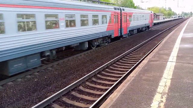 Электропоезд эт2м-109 Сообщением Малая Вишера Санкт-Петербург Отправляется с платформы Колпино смотреть онлайн