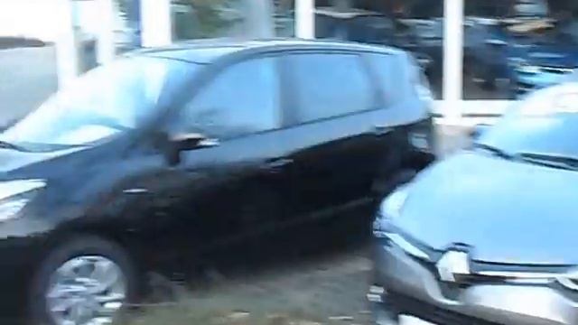 Жизнь в Германии. Каменц. Магазин "Renault". смотреть онлайн