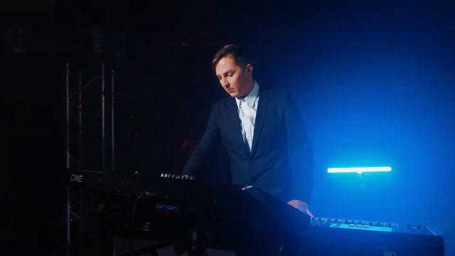 Greenwich (MUSIC BOX) promo смотреть онлайн