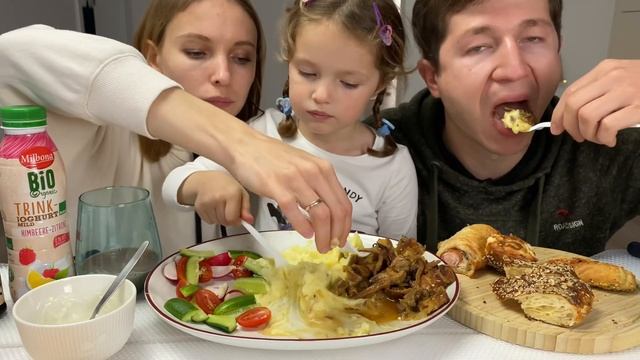 МУКБАНГ МЯСО С ПЮРЕ | ДАЖЕ СТАКАНА НЕ ДАЛИ | mukbang смотреть онлайн