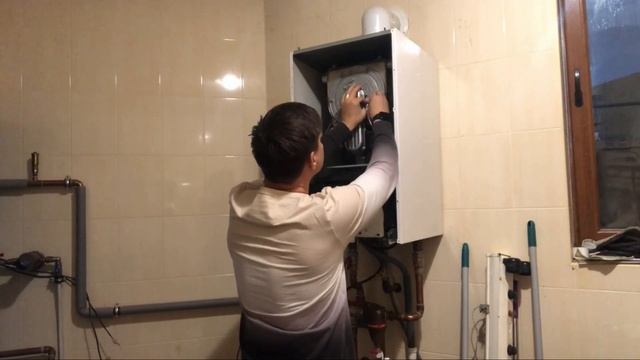 Газовий котел Aniston Genus Premium  HP 45 гасне полум’я