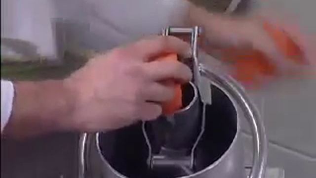 Нарезка моркови ломтиками 4 мм_RG Hallde_Carrot slicer 4 mm_ROVABO смотреть онлайн