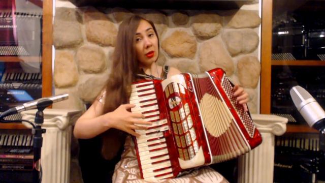 6259 - Strawberry Cream Capri Piano Accordion LM 41 120 $799 смотреть онлайн