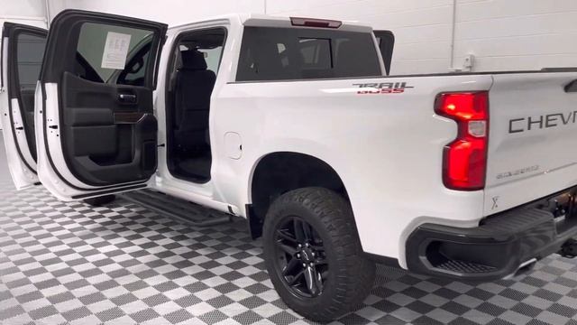 2020 Chevrolet Silverado 1500 LT Z71 Trail Boss (XYZ Motors) смотреть онлайн