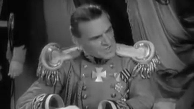 Duck Soup. Chicolini's Trial