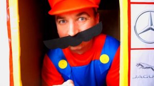 Марк и Торговый автомат с Новыми Машинками Учим марки машин