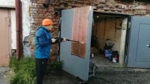 Чистка ковра керхером. справляется идеально.