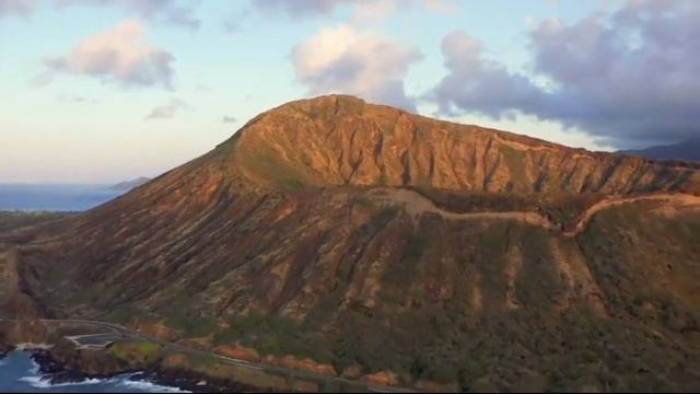 ලෝකයම බිය ගන්වන ගිනිකඳු ( මුළු නගරයක්ම වසාගත් විසුවියස් ) смотреть онлайн