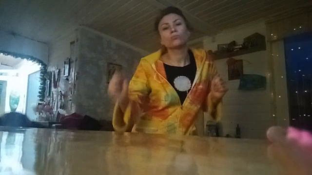 Так выглядят люди, после переезда из Москвы в глубинку волгоградской области, когда им за 40 лет😂 смотреть онлайн