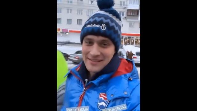 Агата Муцениеце и Александр Энберт едут на выступление в Нижнем Новгороде. смотреть онлайн