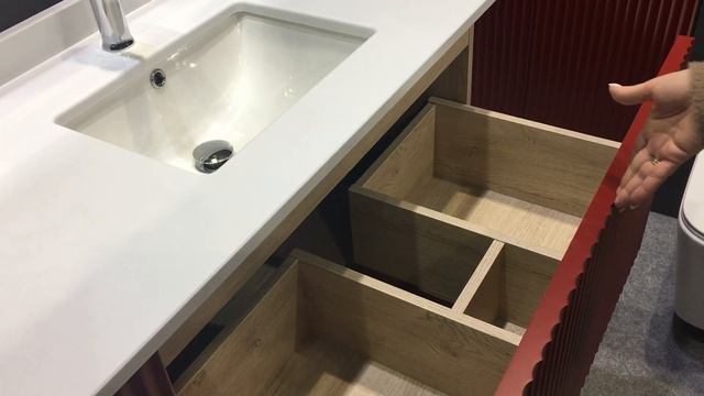 Подвесная тумба для ванной комнаты, фасад волна смотреть онлайн