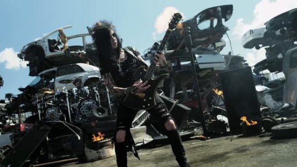 Black Veil Brides -  The Legacy (OFFICIAL MUSIC VIDEO)