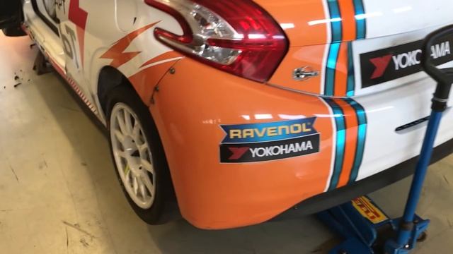 Пежо 208 за 6.5 Миллиона, что в нем такого? Поехал на гонки с Carville Racing смотреть онлайн