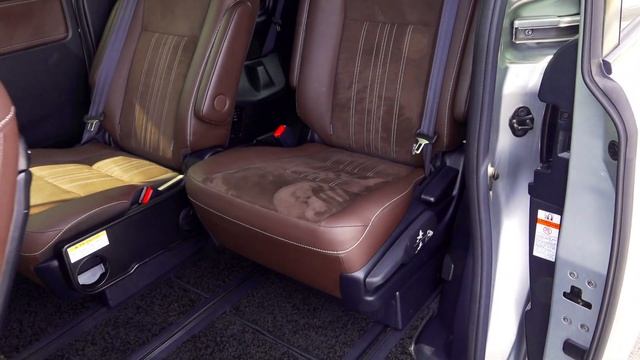 TOYOTA ESQUIRE НА ПОЛНОМ ФАРШЕ | GI PREMIUM, 4WD, РЕСТАЙЛИНГ. НЕ ХУЖЕ ALPHARD? | ⬇️ WORLDCAR.RU ⬇ смотреть онлайн