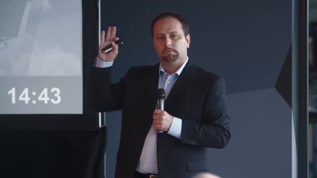 Luca Martelli - Security Operations Center - hybrid környezetben смотреть онлайн