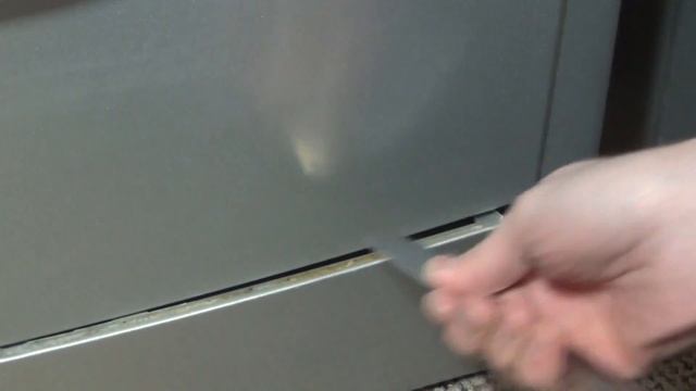 How to : release door on a indesit washing machine in a emergancy смотреть онлайн