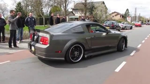 Plymouth Roadrunner, Ford Mustang GT 500C Cervini, and Nissan GT-R accelerating смотреть онлайн