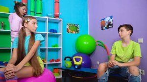 Богатая Близняшка VS Бедная Близняшка| Типы Близняшек в Колледже