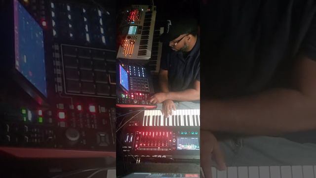 Trap Beats on Roland Fantom and MPC X смотреть онлайн