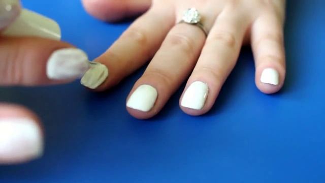 Девочки, маникюр с помощью газеты!!! GoldenLeyla смотреть онлайн